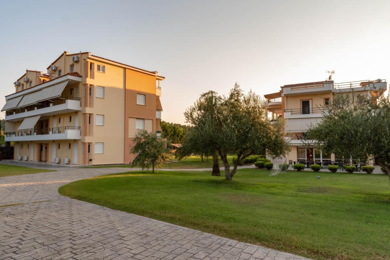 Anilio Plaza Aparthotel Zacharo Exteriör bild