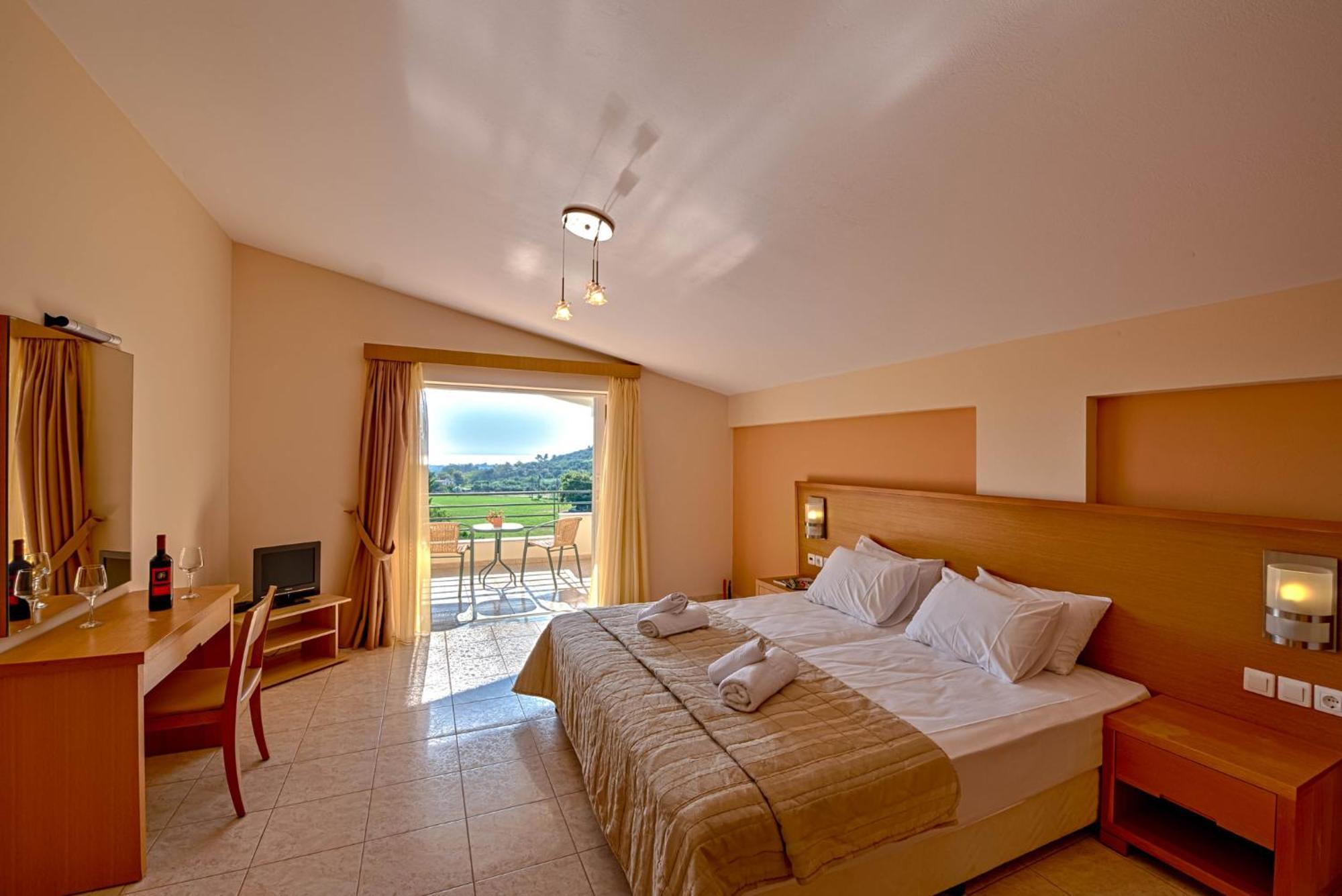 Anilio Plaza Aparthotel Zacharo Rum bild